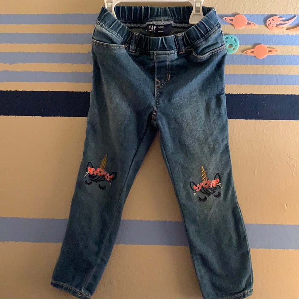 Gap Denim Jeggings with unicorn embroidered design on knees